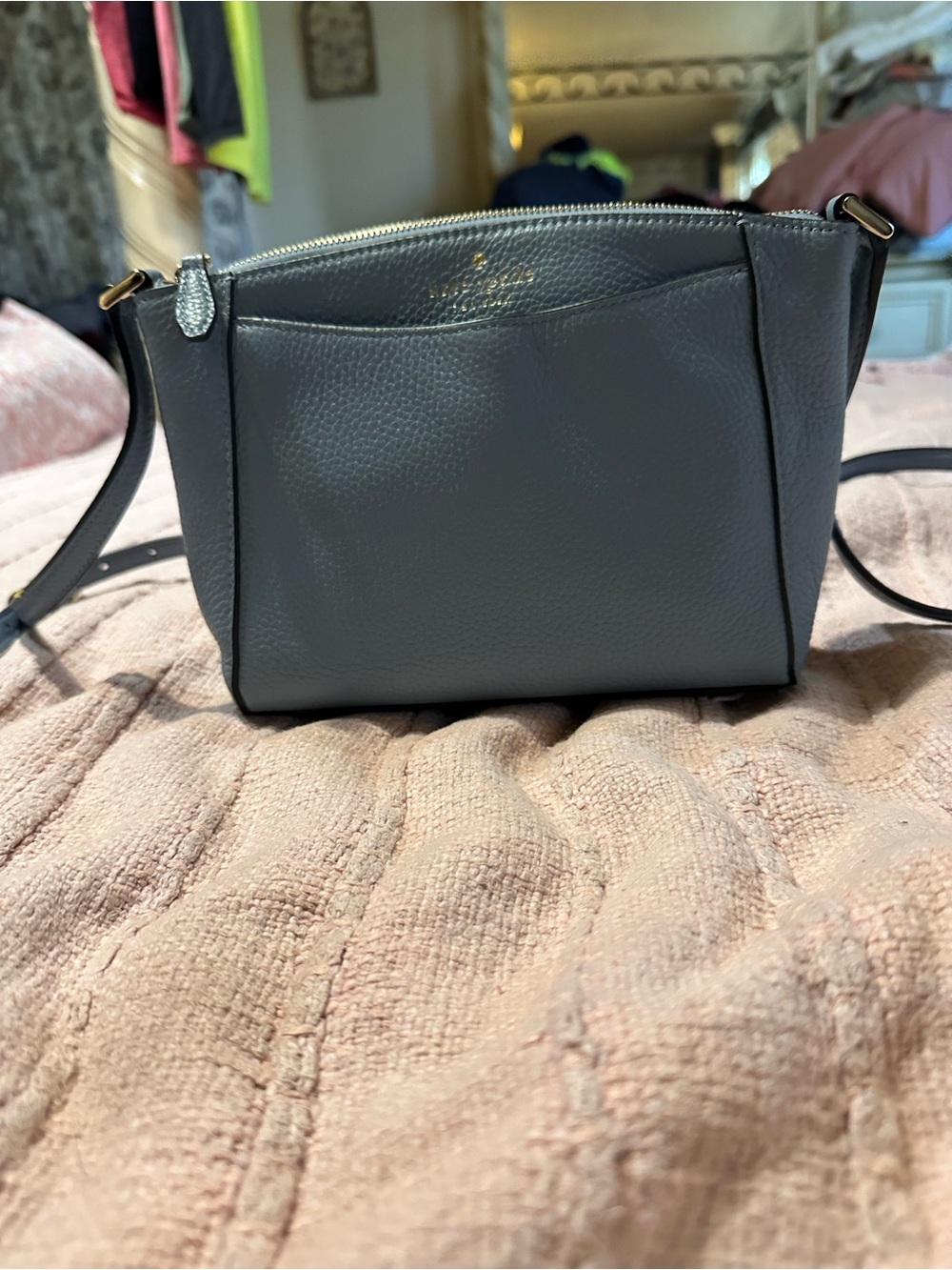 Gray Leather Crossbody Bag – Unbranded